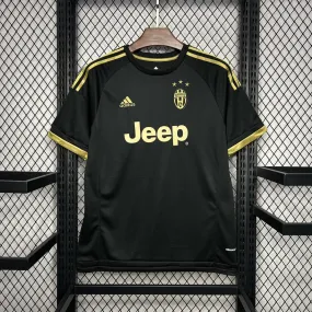 15-16 Juventus Third Retro Kit