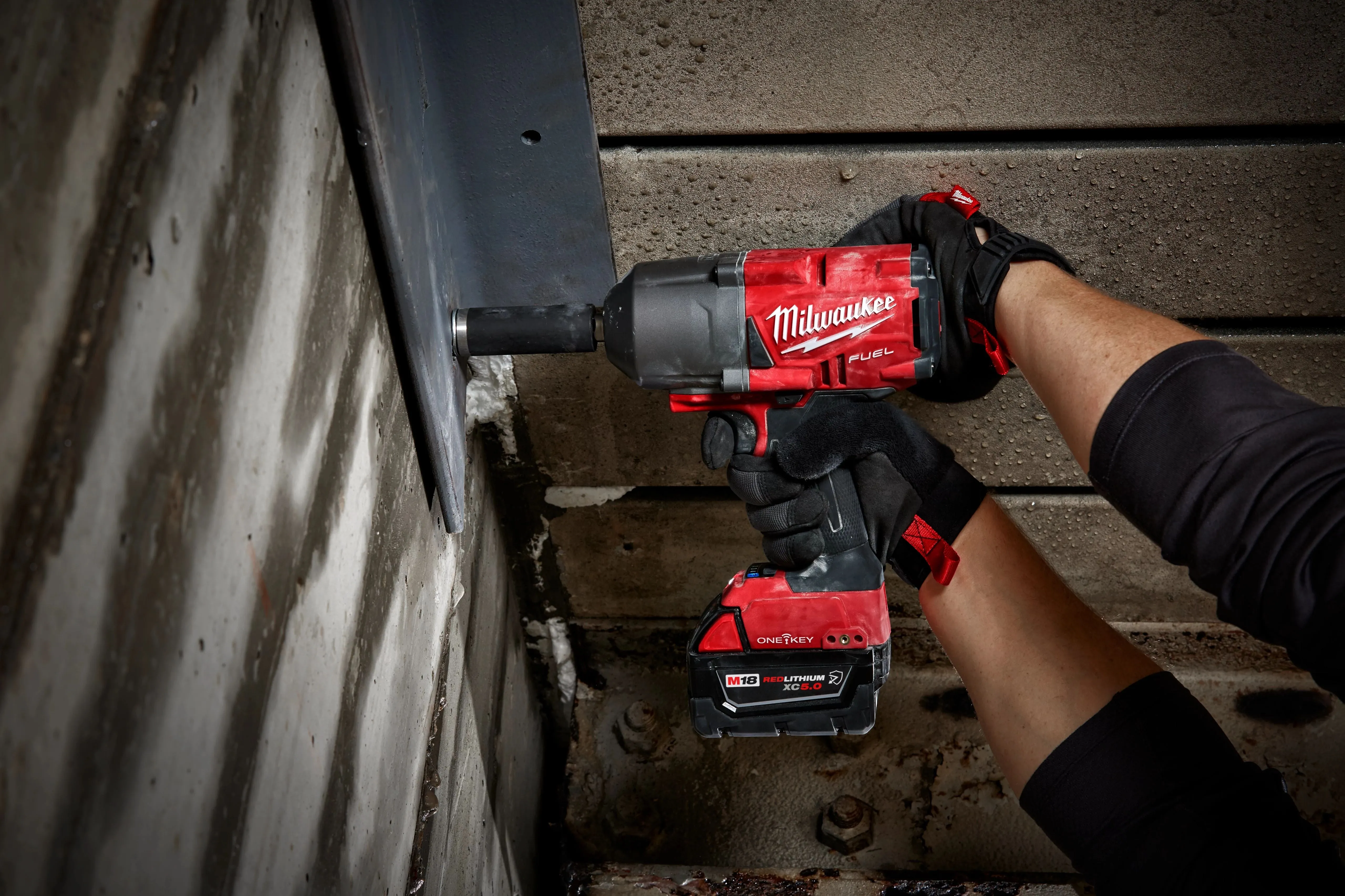 Impact Wrench - Milwaukee M18 FUEL™ w/ ONE-KEY™ High Torque Impact Wrench 3/4" Friction Ring Kit, 2864-22R