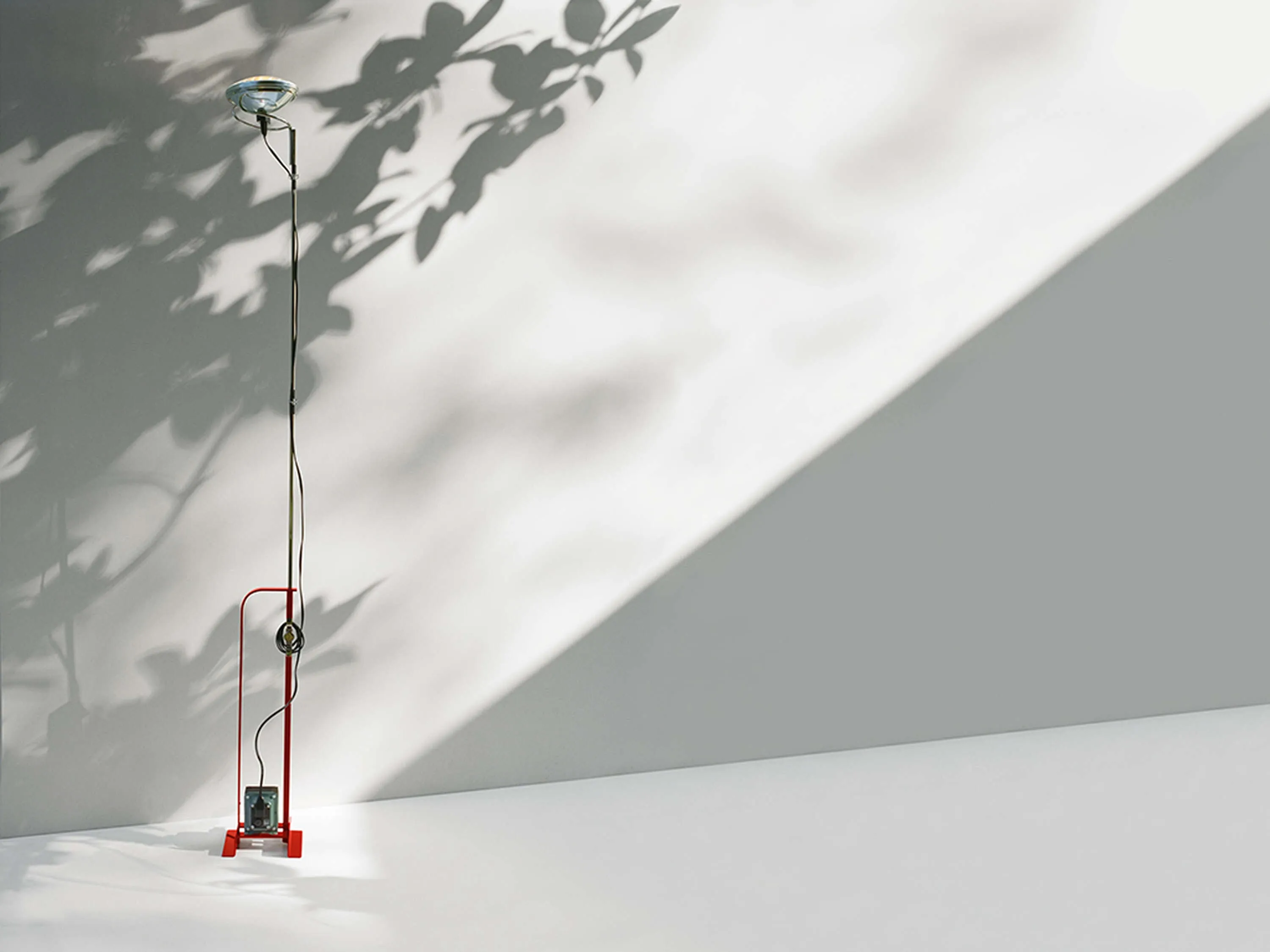 Toio Floor Lamp